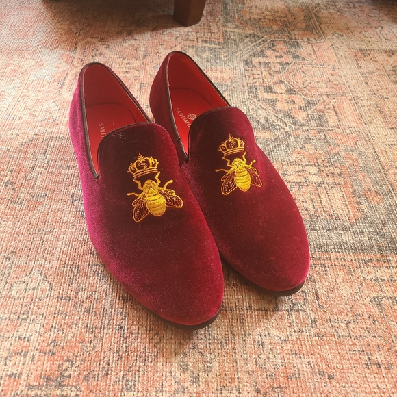 Santimon Red Velvet Slippers - Picture 2 of 3